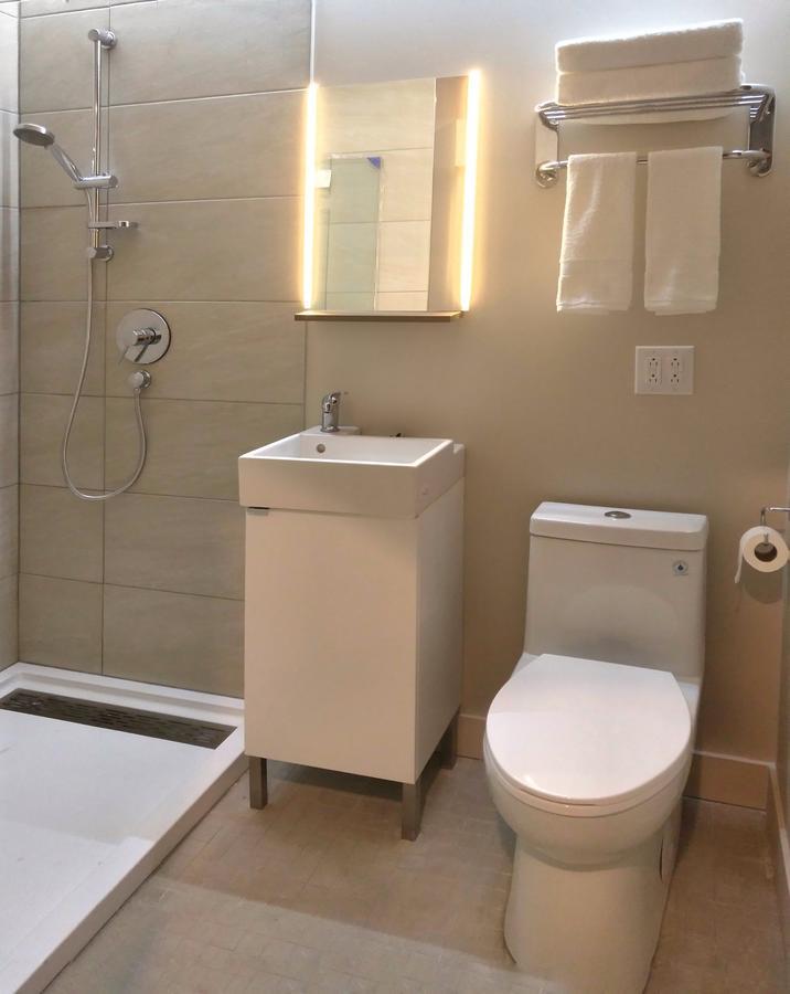 Hotel Le Deville Montreal Bagian luar foto